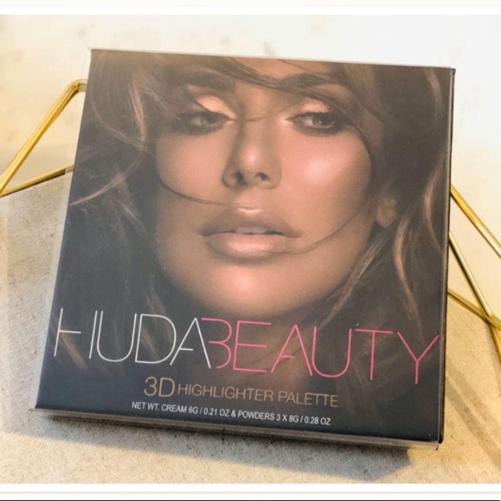 Huda Beauty 3D Highlighter Palette - Bronze Sand